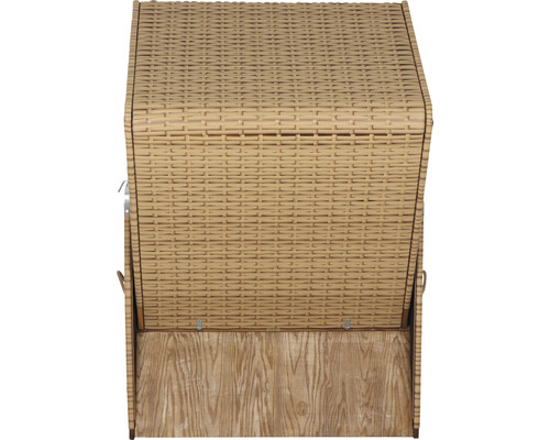 Strandkorb mit Rattanmuster und Holzunterbau