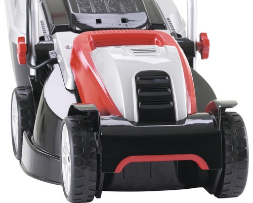 Rasenmäheransicht von hinten mit Rädern und Griff