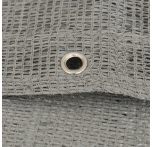 Detailaufnahme einer grauen Windschutzblende mit Öse