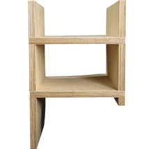 Regal aus Holz mit drei Fächern