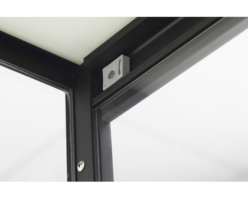 Detailansicht eines Eckbereichs mit Montageelement eines Pavillons