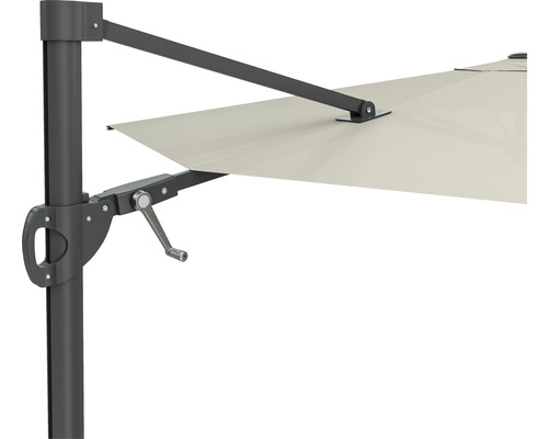 Detailansicht eines Sonnenschirms mit Mechanismus zur Einstellung des Neigungswinkels