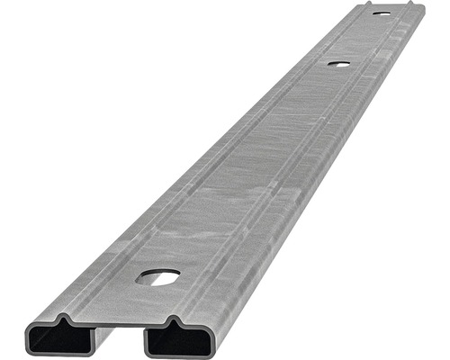 Metallprofil mit Befestigungslöchern
