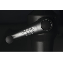 Detailaufnahme eines Handgriffs mit dem Siena Garden Logo.