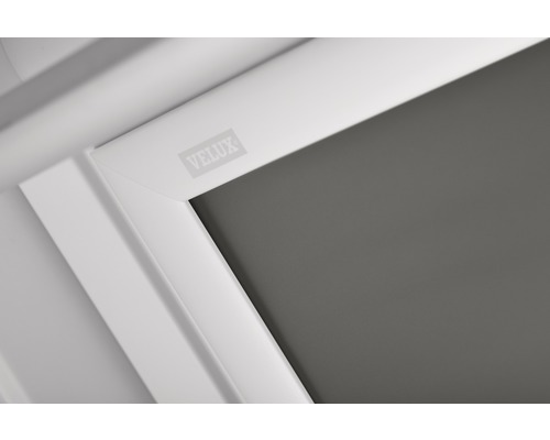 Velux Logo auf einem Dachfensterrollladen