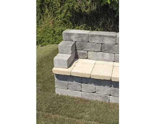 Gartenmauer aus Betonsteinen