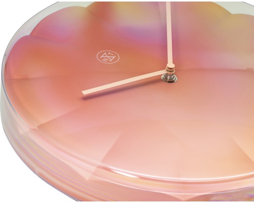 Dekorative Wanduhr mit Zeitanzeige