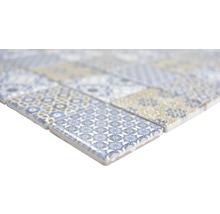 Mosaikfliese mit Ornamentmuster