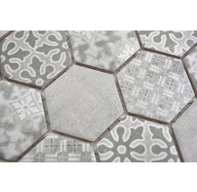 Mosaikfliese in Sechseckform mit Muster