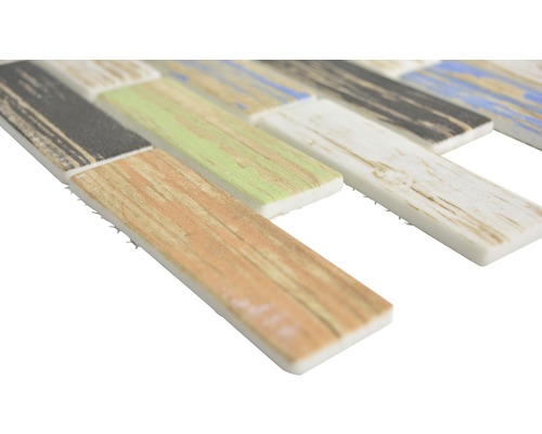 Mosaikfliesen in Holzoptik