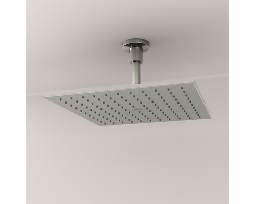 Quadratische Kopfbrause zur Deckenmontage im Badezimmer.