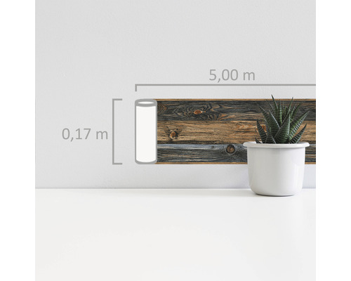 Holzpaneel mit den Maßen 5,00 m mal 0,17 m zur Wandgestaltung
