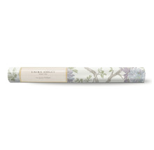 Laura Ashley Rolle mit floralem Tapetenmuster