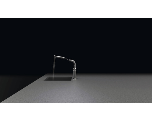 Küchenarmatur mit Wasserhahn auf einer Arbeitsplatte