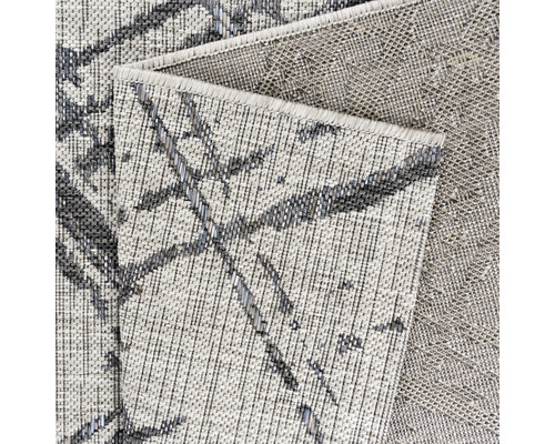 Detailansicht eines gemusterten Teppichs