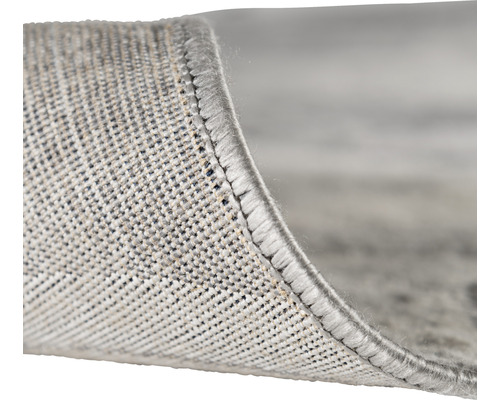 Detailansicht eines Teppichs, der die Textur und Verarbeitung zeigt