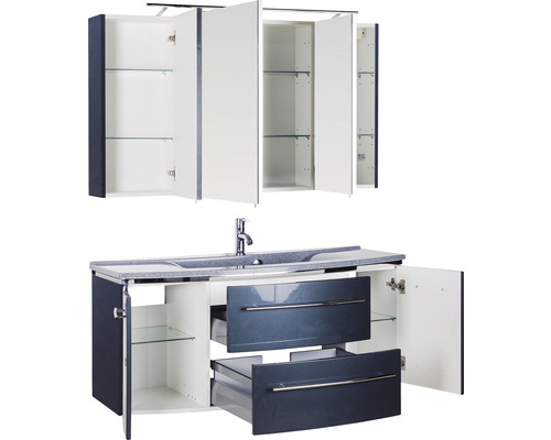 Waschtisch mit Unterschrank und Spiegelschrank mit offenen Türen und Schubladen.