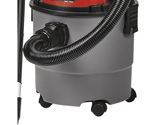 Detailansicht eines Staubsaugers mit Schlauch und Rollen