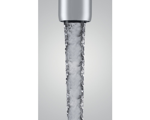 Wasserhahn mit laufendem Wasser