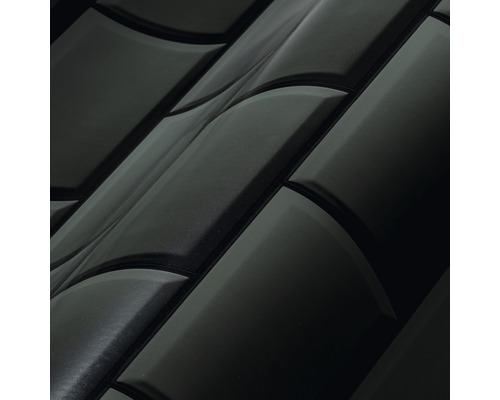 Nahaufnahme von schwarzen Wandpaneelen mit gewölbtem Design