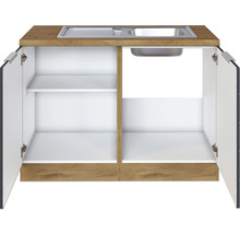 Spülenunterschrank mit offenstehenden Türen und Einlegeböden