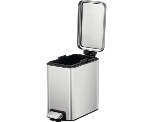 Treteimer aus Edelstahl mit geöffnetem Deckel