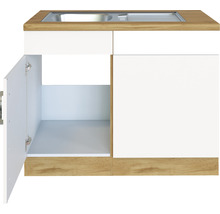 Waschbeckenunterschrank mit offener Tür