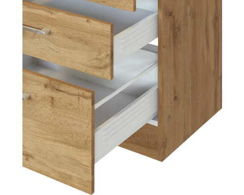 Kommode mit offenen Schubladen im Holzdesign
