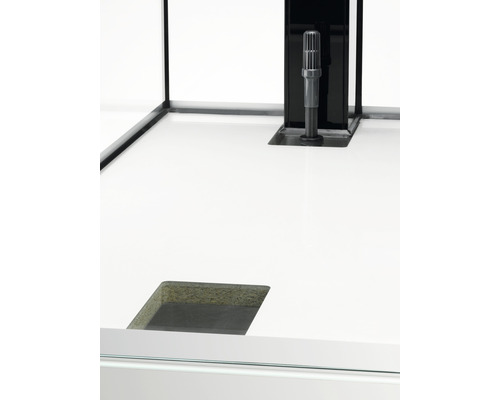 Aquariumunterschrank Innenausstattung mit Filteranschluss