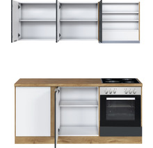 Küchenzeile mit Hängeschränken, Unterschränken und Einbauherd