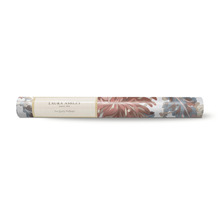 Tapetenrolle mit Pflanzenmuster von Laura Ashley