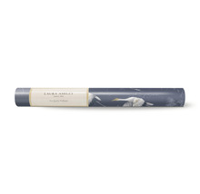 Tapetenrolle mit Kranichmuster von Laura Ashley