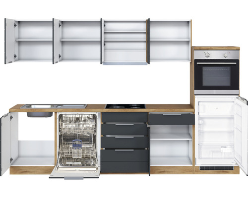 Küchenzeile mit Spüle, Geschirrspüler, Herd, Backofen, Kühlschrank und Schränken