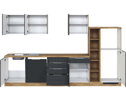 Küchenzeile mit Spüle, Schubladen und Regalen