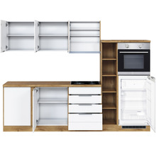 Komplette Küche mit Ober- und Unterschränken, Schubladen, Herd, Backofen und Kühlschrank