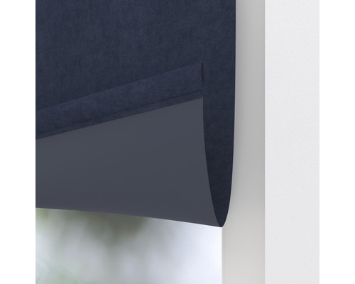 Nahaufnahme einer blauen Fensterverdunkelungsrollo