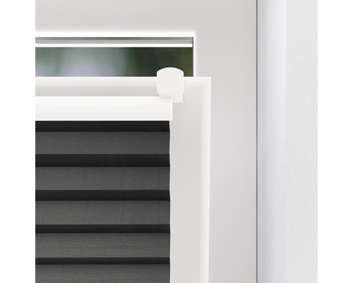 Detailansicht eines Plissees am Fenster