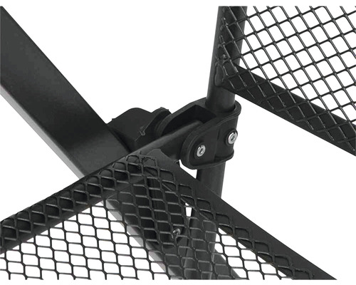 Detailansicht eines Metallregals mit Gitterstruktur und Verbindungselementen.