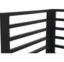 Detailansicht eines Metallzauns