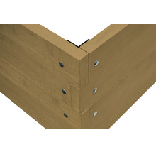 Hochbeet Ecke aus Holz mit Schrauben