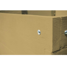Detailansicht von Holzverbundelementen mit Schrauben