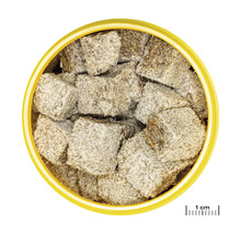 Anzündwolle aus Holzwolle in einer Dose