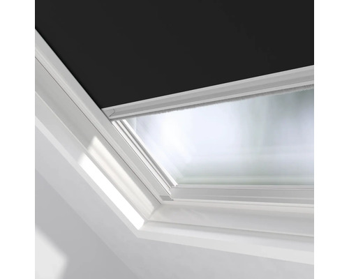 Dachfenster mit Verdunkelungsrollo