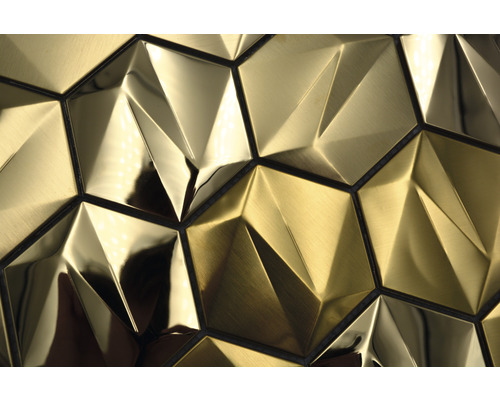 Nahaufnahme von goldfarbenen 3D-Wandpaneelen mit geometrischem Muster für die Wandgestaltung