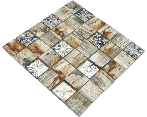 Mosaikfliese mit Holzstruktur und floralen Mustern