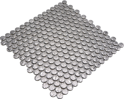 Mosaikfliese mit runden, silberfarbenen Elementen