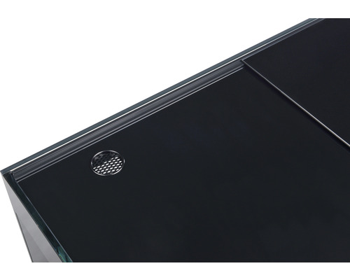 Detailansicht eines Aquariums mit Belüftungsöffnung