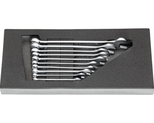 Satz Ringmaulschlüssel im Werkzeugkasten