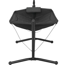 Schwarzer Hängesessel mit Gestell für den Außenbereich