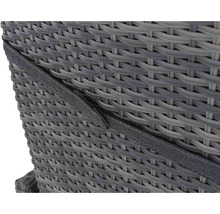 Detailansicht eines Rattan Gartenmöbels mit Textilband